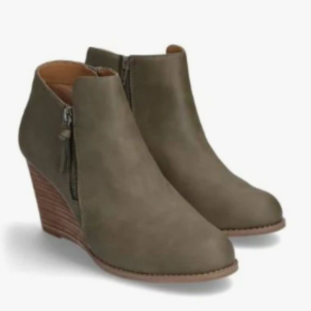 Report Footwear Ankle Wedge Booties Size 8.5 Olive Green Zipper Side Detail